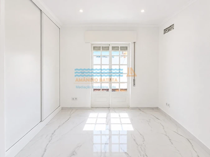 Apartamento T3 para Venda em Conceição e Cabanas de Tavira Foto 4