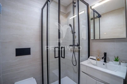 Apartamento T3 para Venda em Benfica