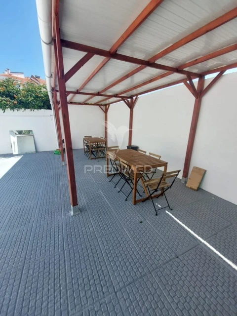 Moradia T9 para Venda em Ajuda