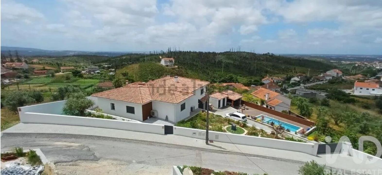 Moradia T3 para Venda em Colmeias e Memória Foto 2