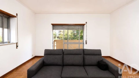 Apartamento T2 para Venda em Santo Antonio dos Olivais