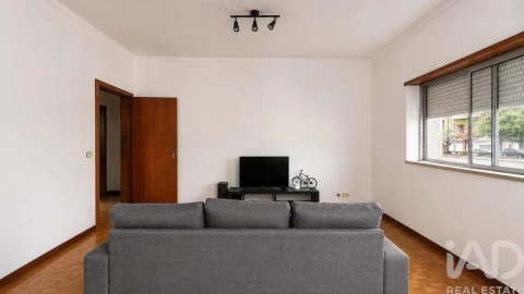 Apartamento T2 para Venda em Santo Antonio dos Olivais