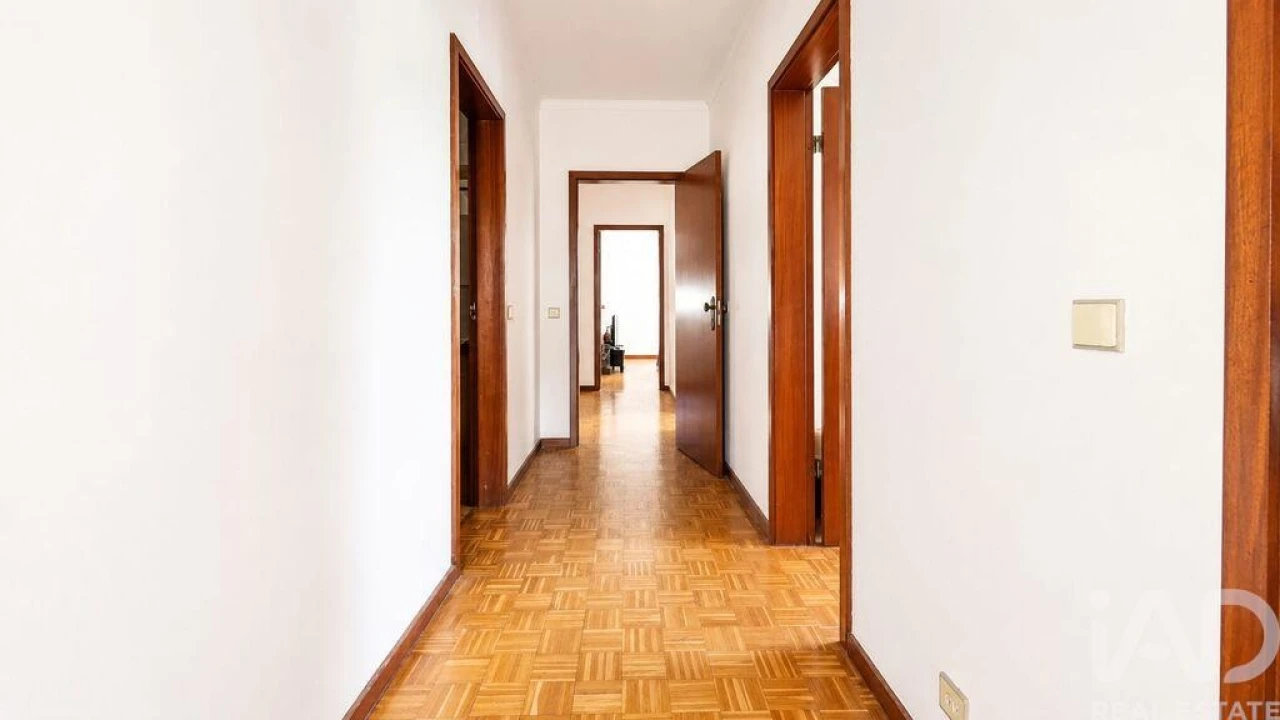 Apartamento T2 para Venda em Santo Antonio dos Olivais Foto 27