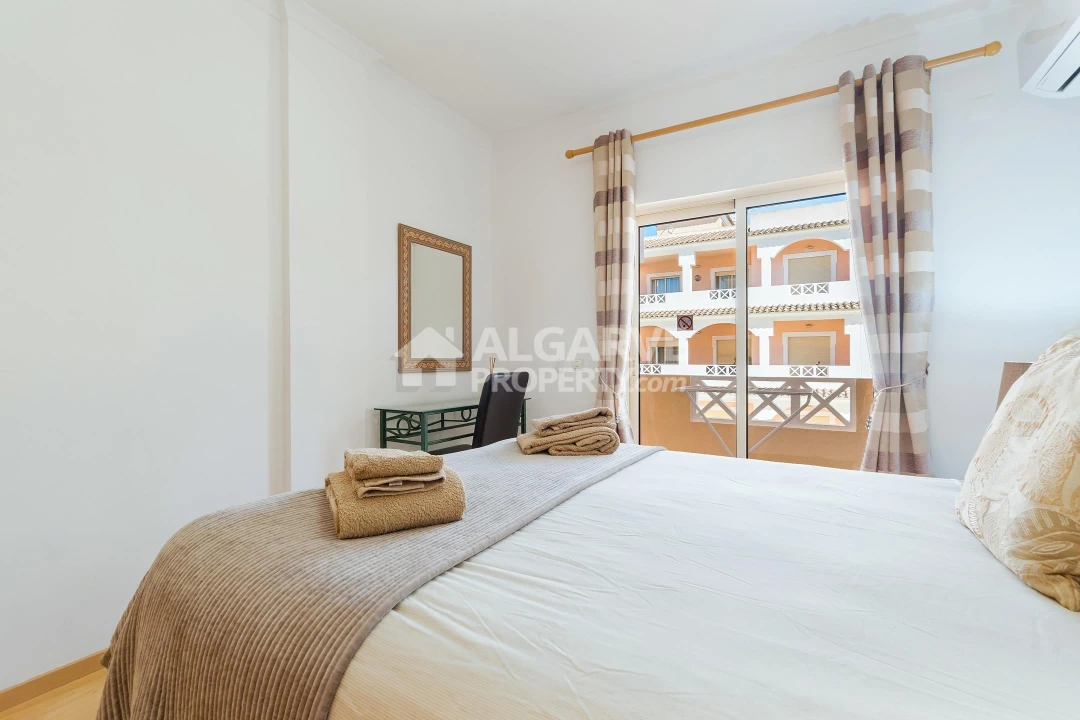 Apartamento T2 para Venda em Quarteira Foto 20