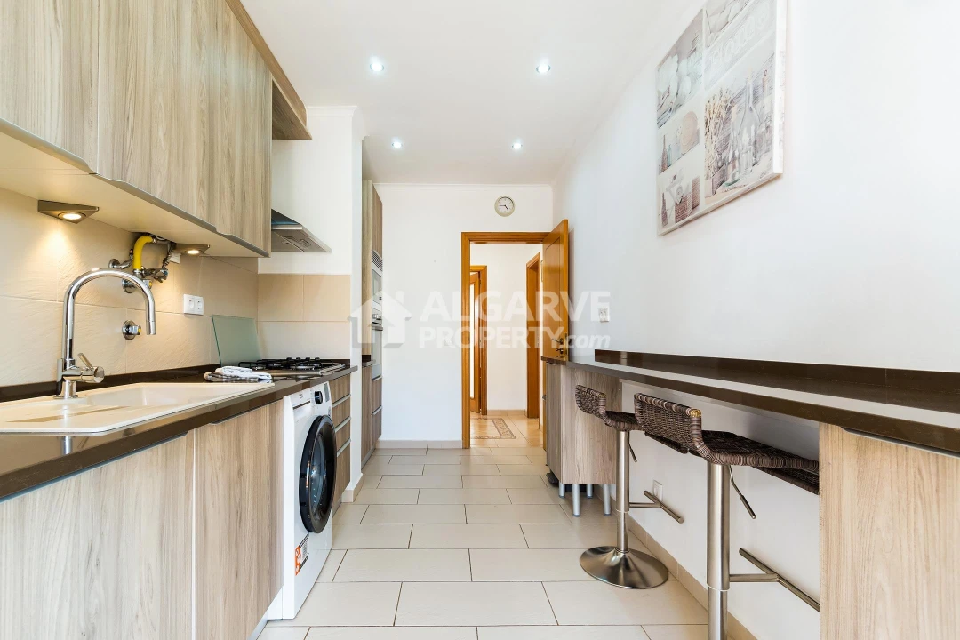 Apartamento T2 para Venda em Quarteira Foto 13