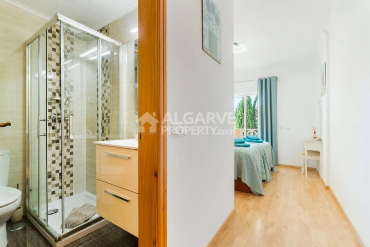 Apartamento T2 para Venda em Quarteira Foto 18