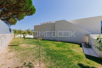 Moradia T7 para Venda em Agualva e Mira-Sintra