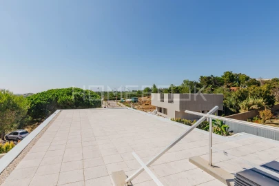 Moradia T7 para Venda em Agualva e Mira-Sintra