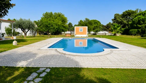 Quinta T4 para Venda em Azeitão (São Lourenço e São Simão)