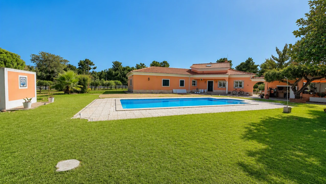 Quinta T4 para Venda em Azeitão (São Lourenço e São Simão) Foto 2