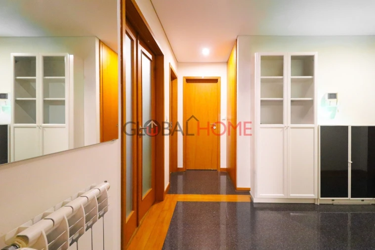 Apartamento T2 para Venda em Valongo Foto 17