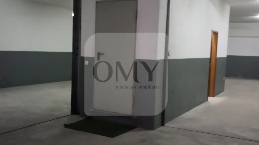 Garagem para Venda em Nossa Senhora da Conceição, São Pedro e São Dinis