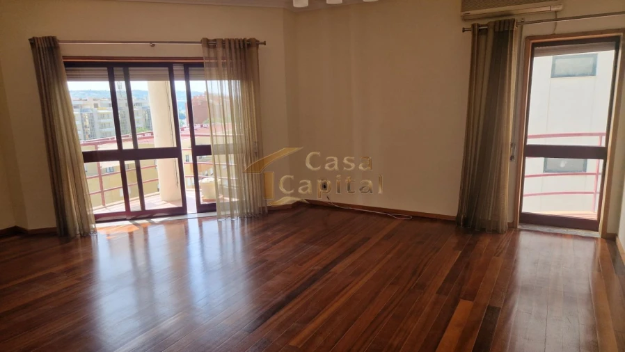 Apartamento T4 para Venda em Nossa Senhora da Conceição, São Pedro e São Dinis Foto 11