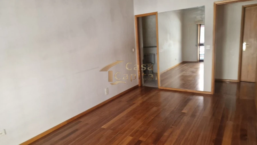 Apartamento T4 para Venda em Nossa Senhora da Conceição, São Pedro e São Dinis Foto 7