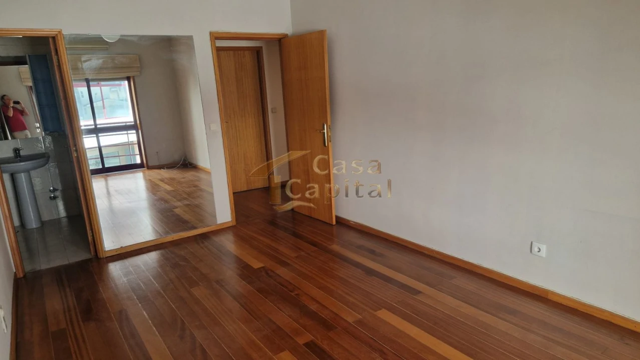 Apartamento T4 para Venda em Nossa Senhora da Conceição, São Pedro e São Dinis Foto 1