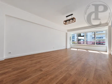 Apartamento T3 para Venda em Carnide