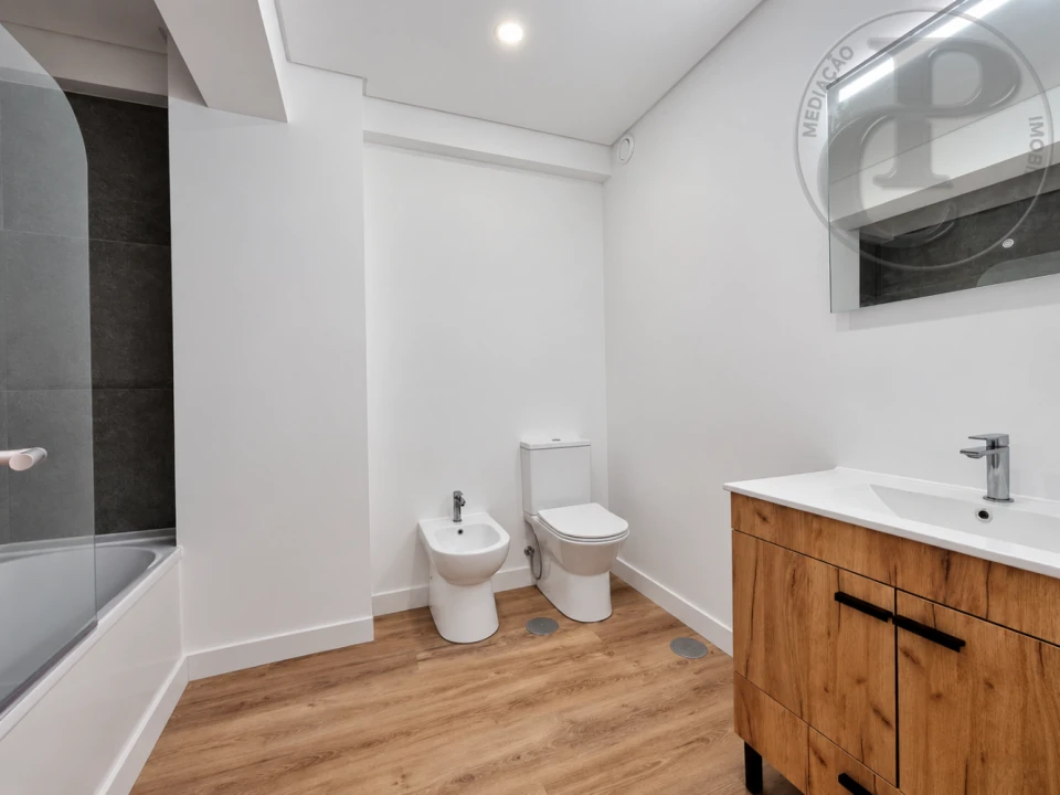 Apartamento T3 para Venda em Carnide Foto 14