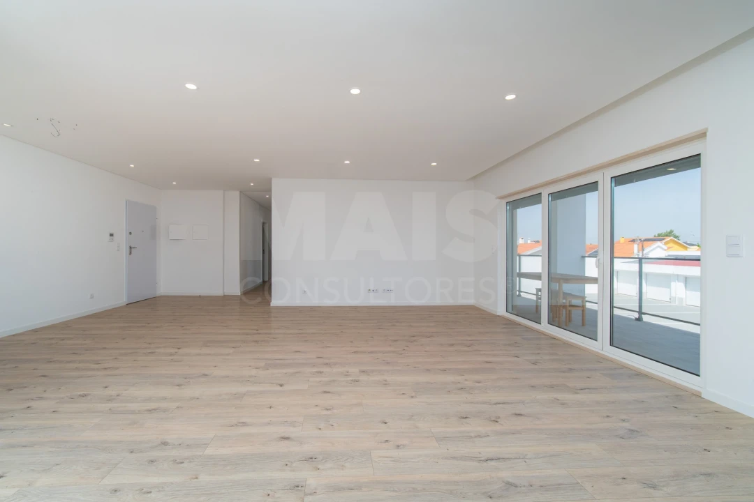 Apartamento T3 para Venda em Samora Correia Foto 9