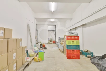 Loja para Venda em Alvalade