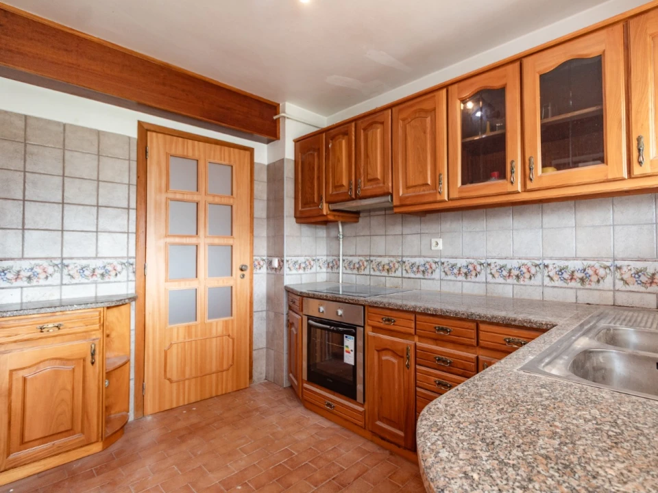 Apartamento T4 para Venda em Sé Nova, Santa Cruz, Almedina e São Bartolomeu Foto 27