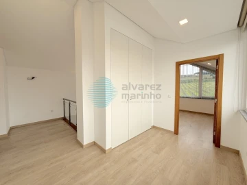 Moradia T2 para Arrendamento em Santa Maria, São Pedro e Matacães