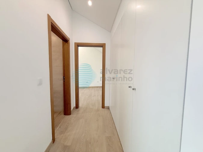 Moradia T2 para Arrendamento em Santa Maria, São Pedro e Matacães Foto 19