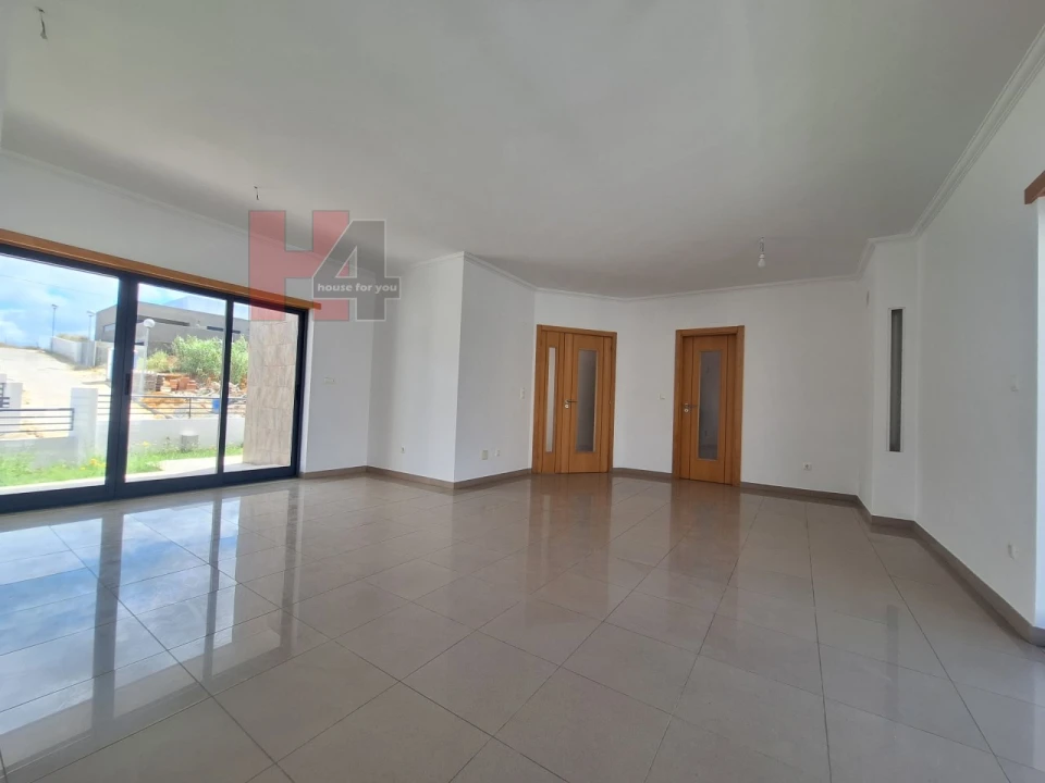 Moradia T5 para Venda em Laranjeiro e Feijó Foto 6