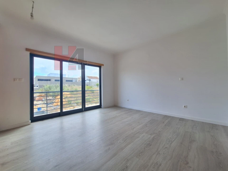 Moradia T5 para Venda em Laranjeiro e Feijó Foto 26