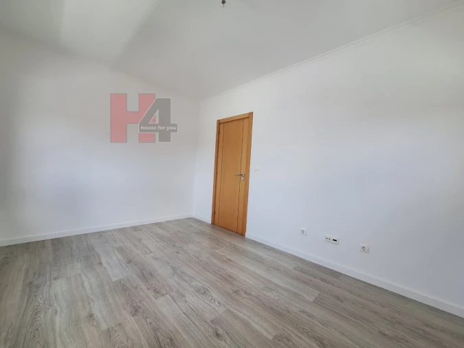 Moradia T5 para Venda em Laranjeiro e Feijó Foto 24
