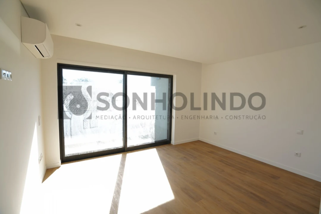 Moradia T3 para Venda em Cidade da Maia Foto 16
