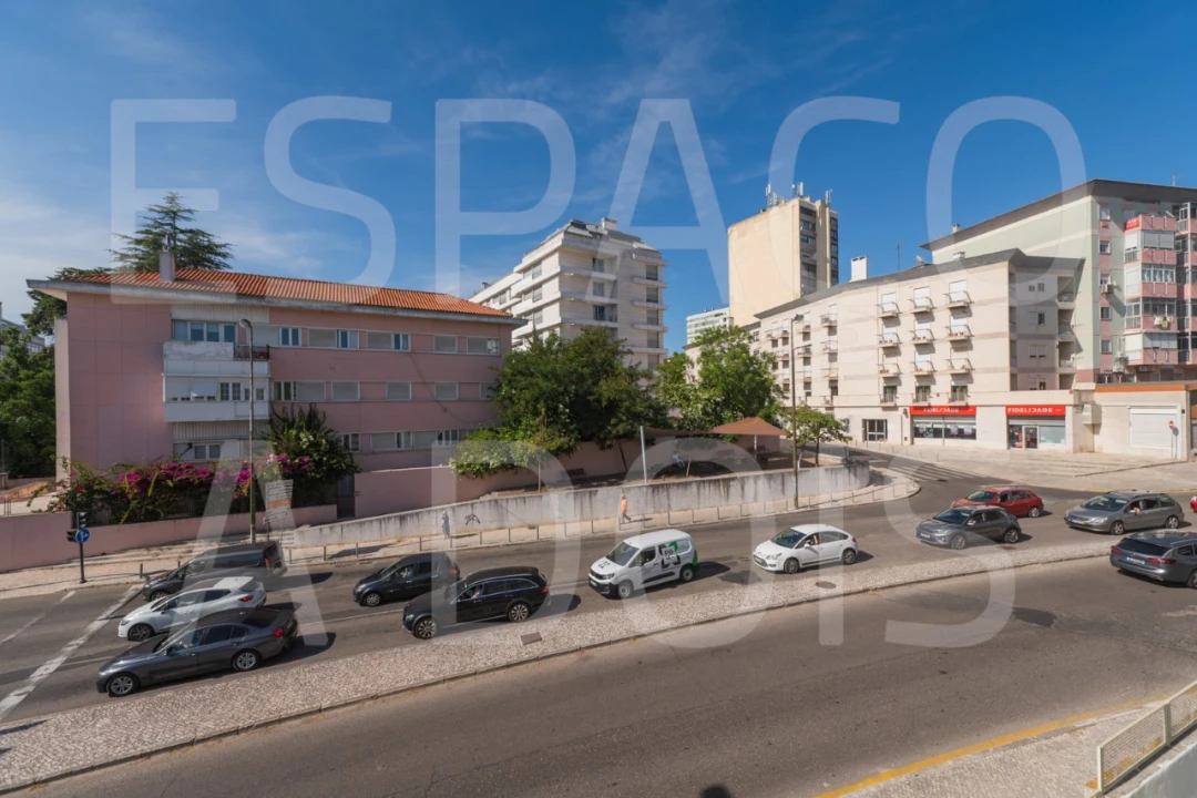 Apartamento T2 para Arrendamento em Lumiar Foto 34