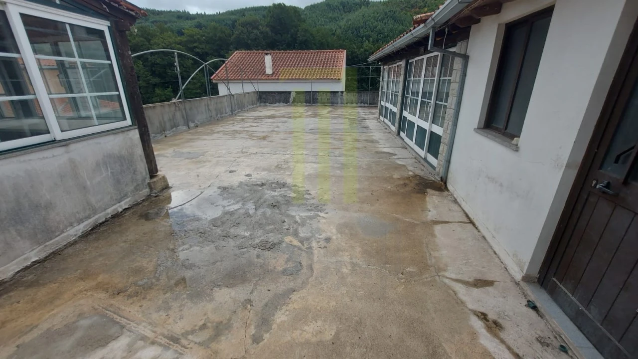 Moradia T6 para Venda em Sandomil Foto 33