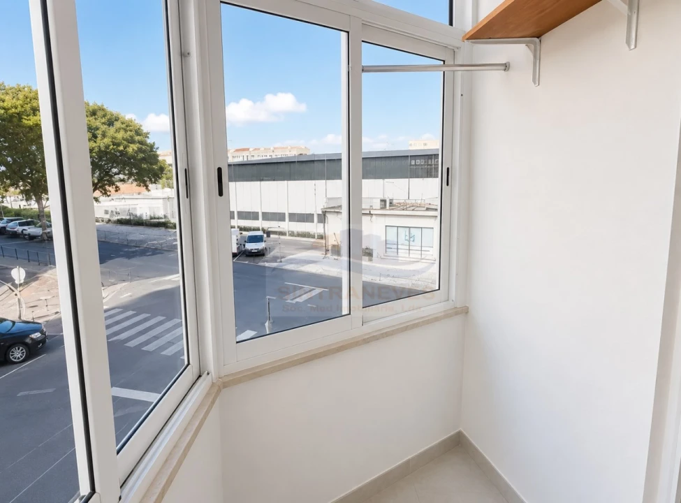Apartamento T1 para Venda em Venteira Foto 1
