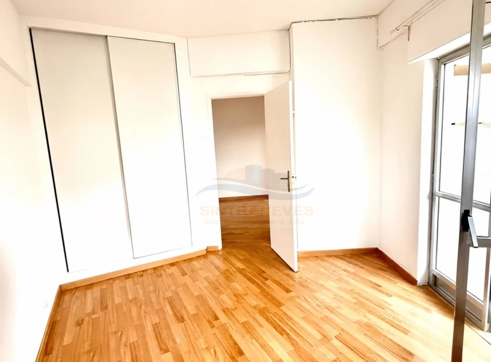 Apartamento T1 para Venda em Venteira Foto 2