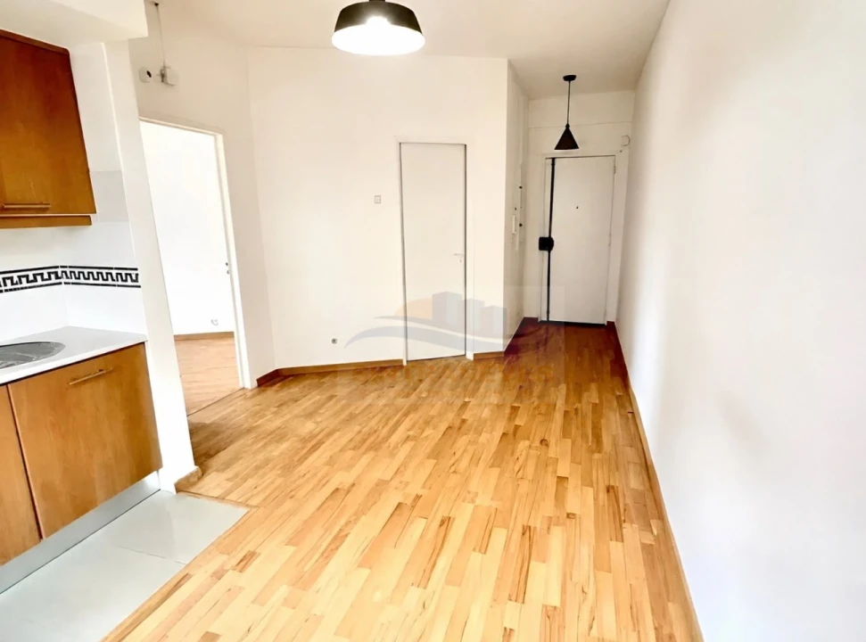 Apartamento T1 para Venda em Venteira Foto 3