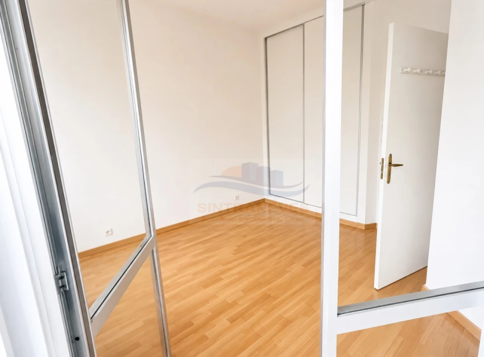 Apartamento T1 para Venda em Venteira Foto 6