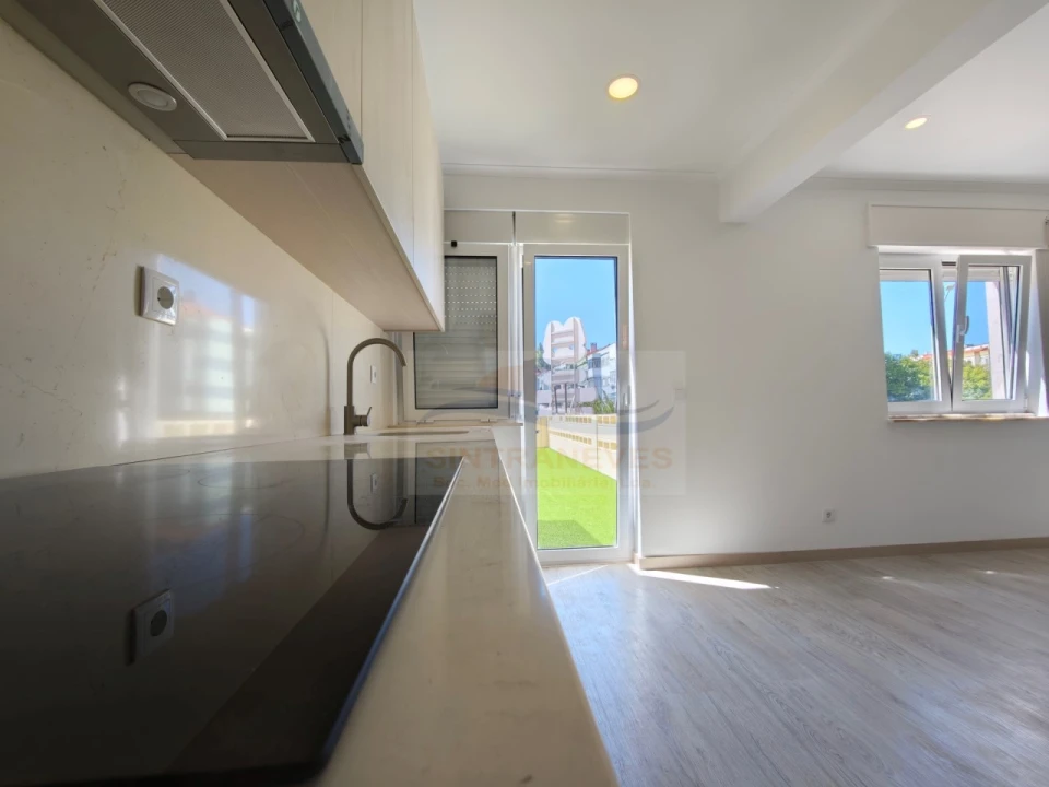 Apartamento T3 para Venda em Massamá e Monte Abraão Foto 1