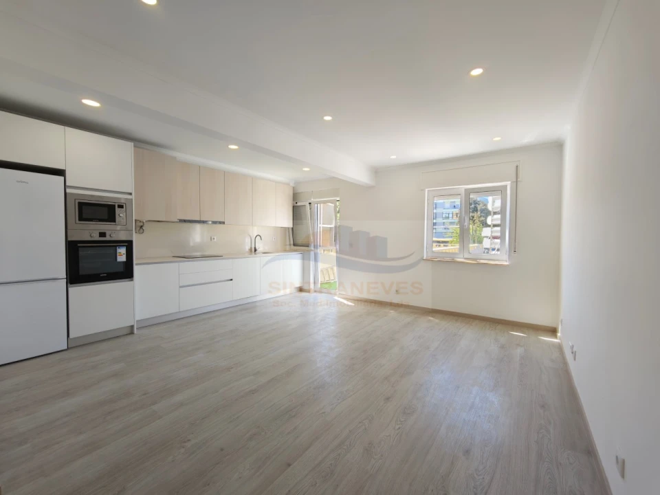 Apartamento T3 para Venda em Massamá e Monte Abraão Foto 2