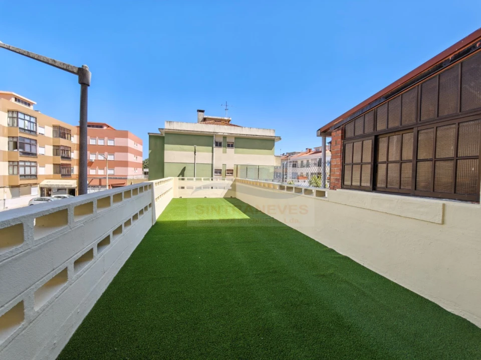 Apartamento T3 para Venda em Massamá e Monte Abraão Foto 14