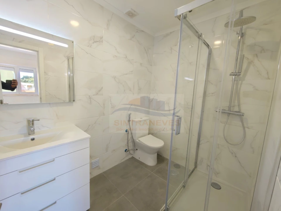 Apartamento T3 para Venda em Massamá e Monte Abraão Foto 18