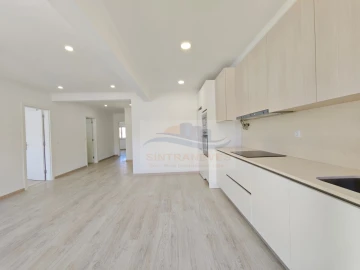 Apartamento T3 para Venda em Massamá e Monte Abraão