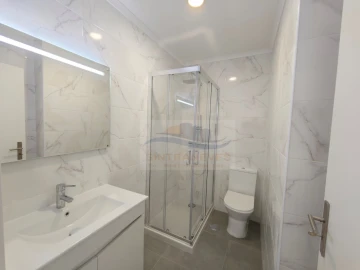 Apartamento T3 para Venda em Massamá e Monte Abraão