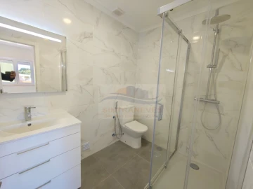 Apartamento T3 para Venda em Massamá e Monte Abraão