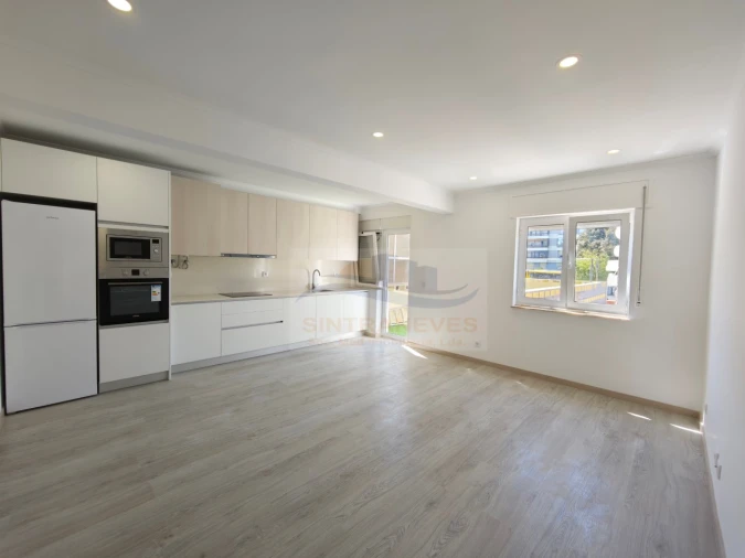 Apartamento T3 para Venda em Massamá e Monte Abraão Foto 8