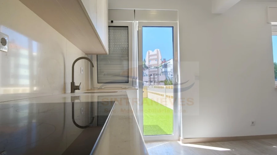 Apartamento T3 para Venda em Massamá e Monte Abraão