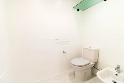 Apartamento T2 para Arrendamento em Algés, Linda-A-Velha e Cruz Quebrada-Dafundo