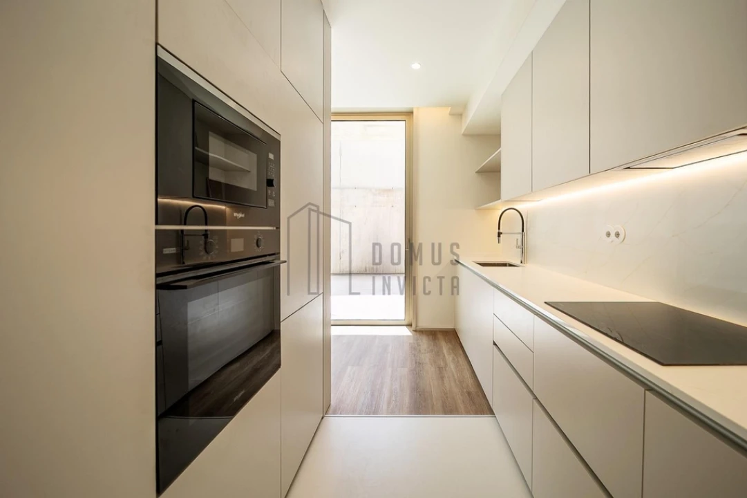 Apartamento T2 para Venda em Paranhos Foto 3