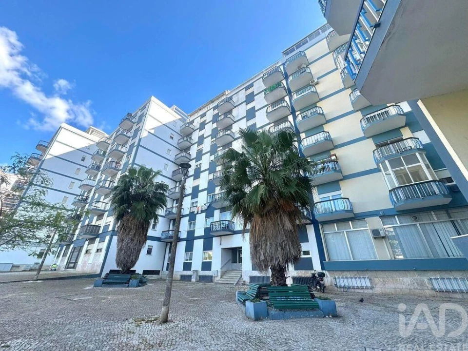 Apartamento T2 para Venda em Setubal (São Sebastião) Foto 1