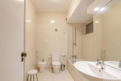 Apartamento T4 para Venda em Avenidas Novas