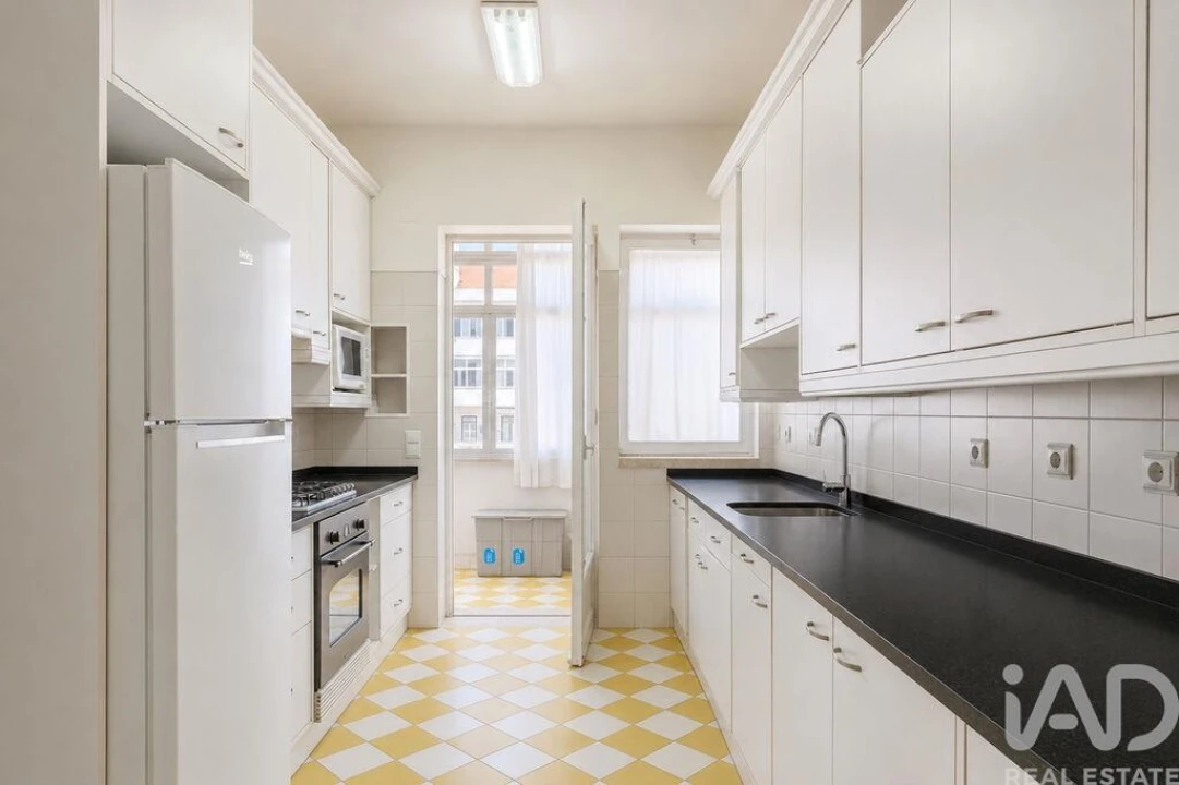 Apartamento T4 para Venda em Avenidas Novas Foto 11
